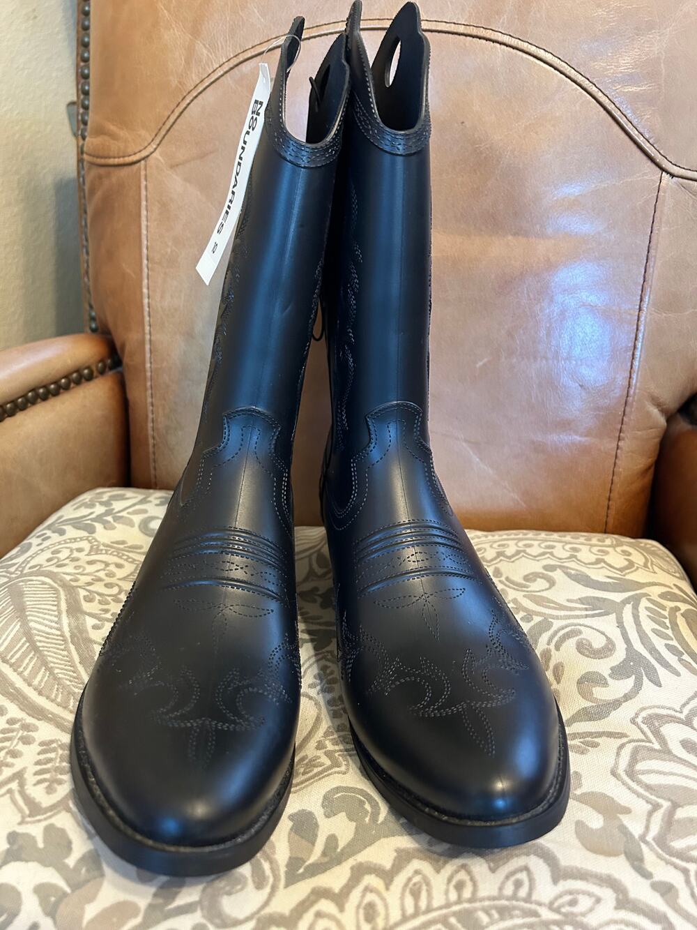 No Boundaries NWT Black Rubber Rain Boot Cowboy Boots 10